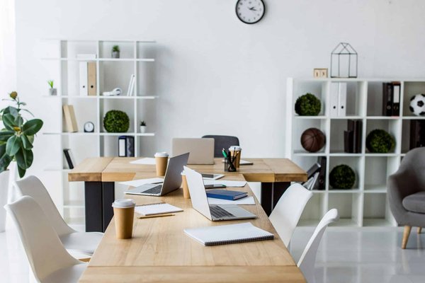 Mobilier de bureau professionnel à Lille : bien-être et efficacité au travail
